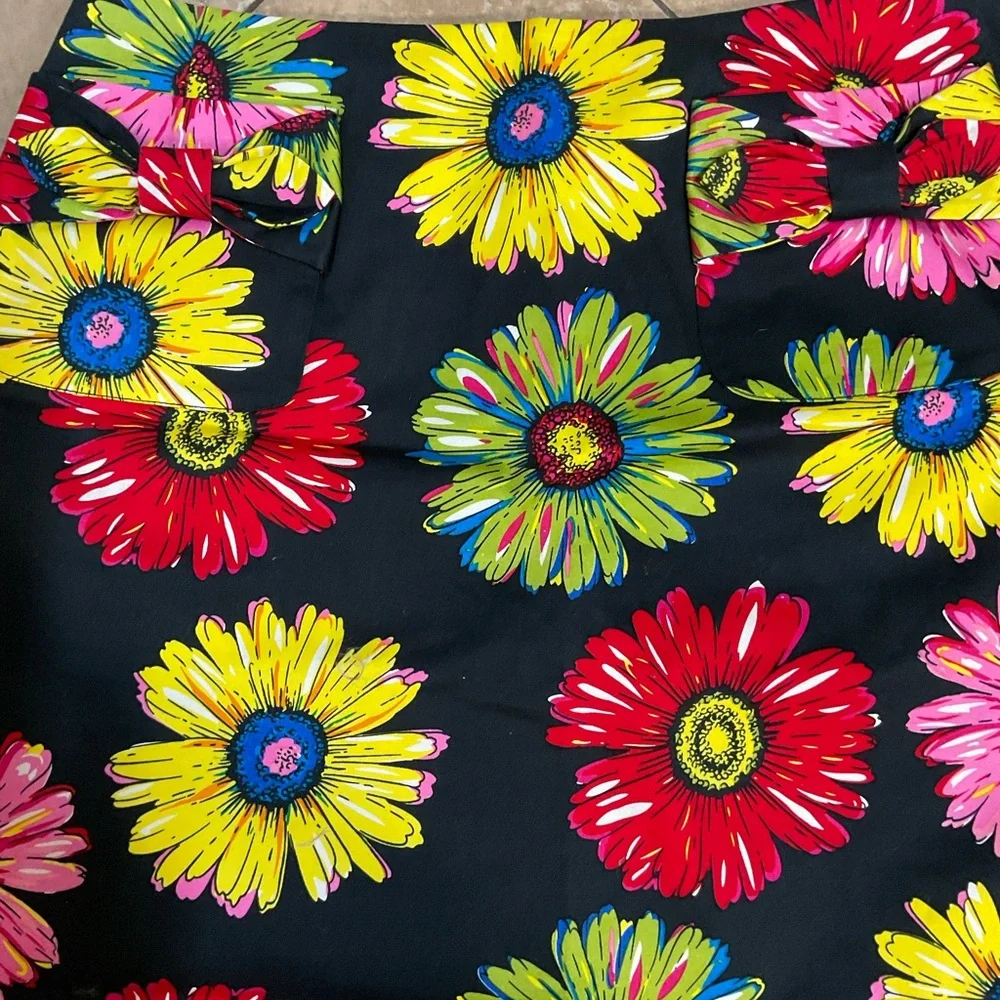 Andrea Viccaro Y2K 1990’s Colorful Daisy ‎ Bright Artsy Pencil Skirt. Size 10